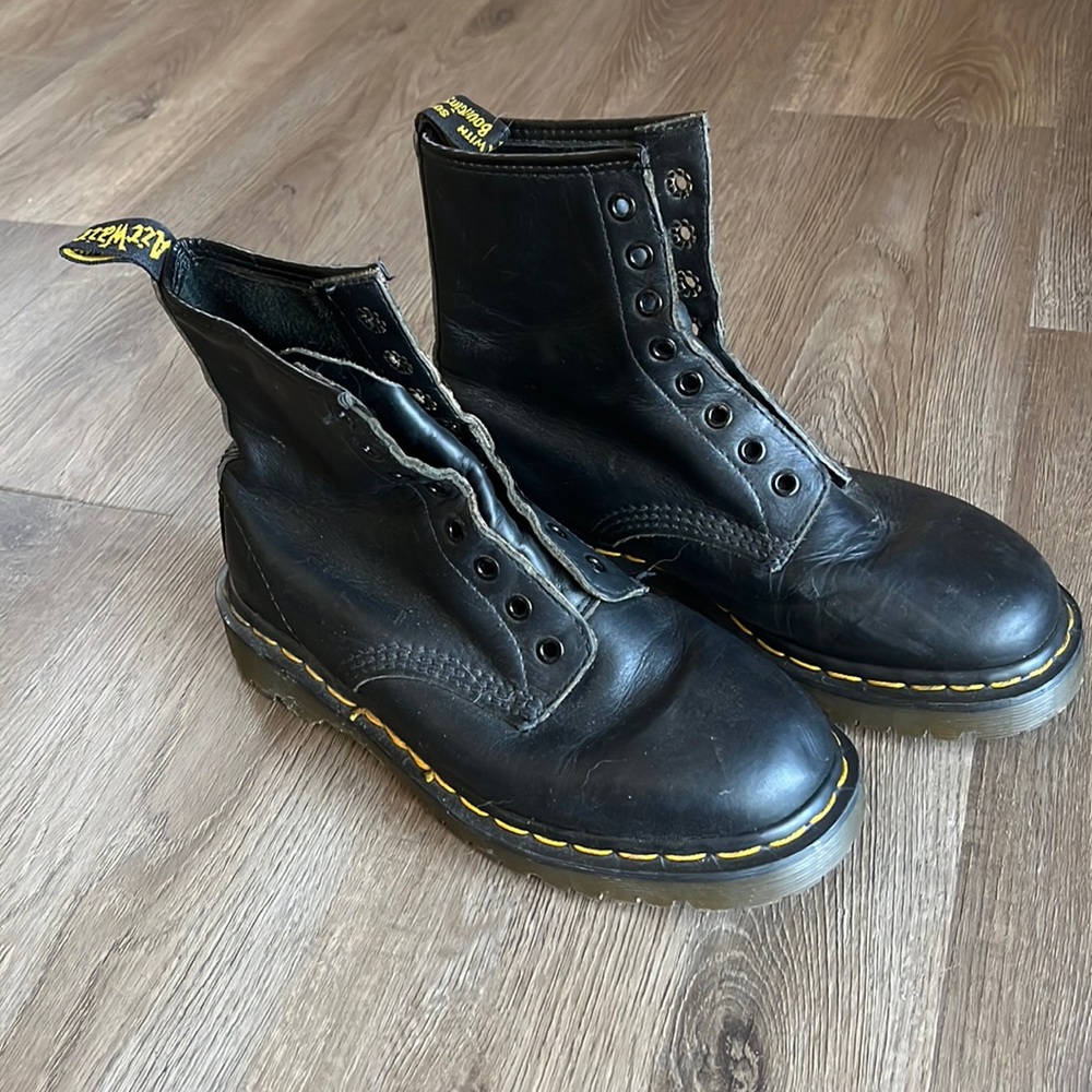 Rare Dr Marrens 8 Eyelet Made in England